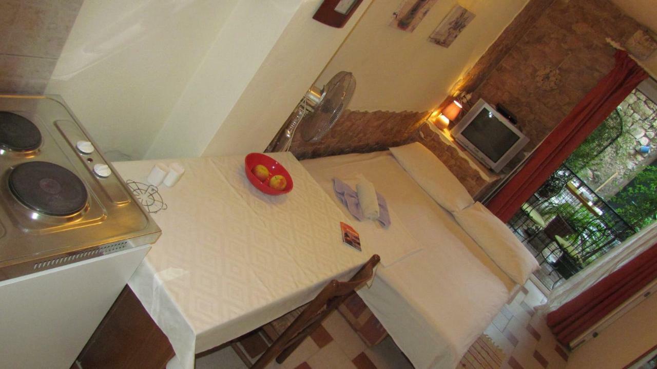 Apartments Senko Trpanj Exterior foto